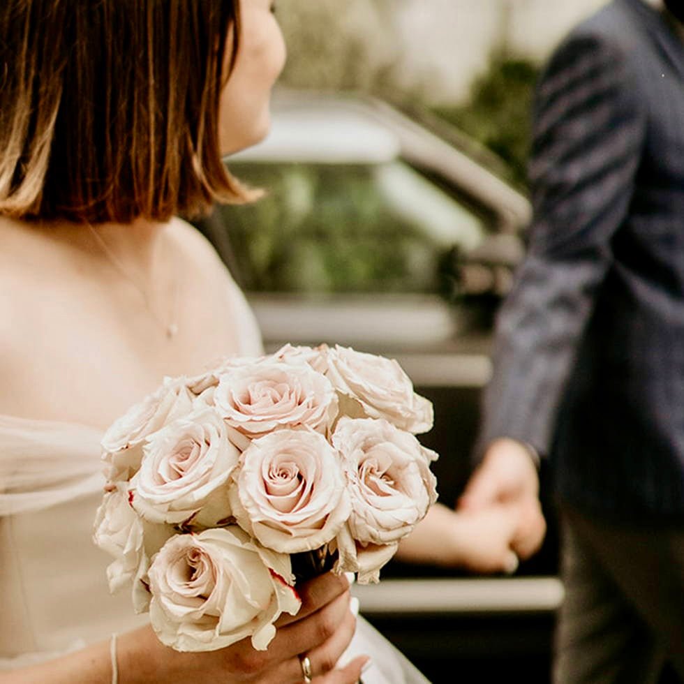 
                  
                    Bridal Bouquets Class - Pulbrook & Gould Flowers London
                  
                
